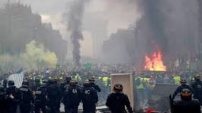 France to suspend fuel price