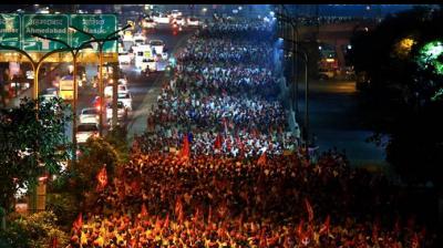 Thousands of farmers in Mumbai on Roads