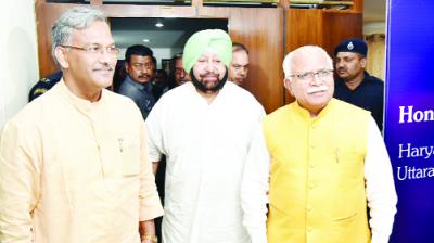  Capt. Amarinder Singh With Haryana CM Manohar Lal Khattar and CM of Uttarakhand TS Rawat 