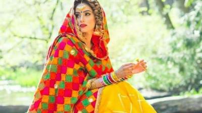 ਸਭਿਆਚਾਰ ਤੇ ਵਿਰਸਾ : ਪੰਜਾਬੀ ਸਭਿਆਚਾਰ ਵਿਰਸੇ ਦੀ ਪਹਿਚਾਣ ਦੁਪੱਟਾ/ਚੁੰਨੀ representational Image