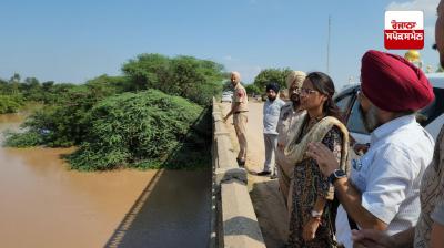 Deputy Commissioner reviews water flow in Ghaggar, Tangri and Mirapur rivers
