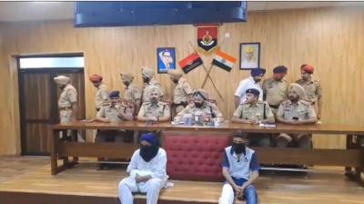  Two miscreants arrested for stealing jewelery from a goldsmith's shop