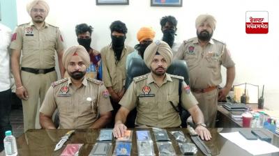 ਮੋਹਾਲੀ ਪੁਲਿਸ ਨੂੰ ਮਿਲੀ ਵੱਡੀ ਸਫ਼ਲਤਾ, 4 ਸਨੈਚਰਾਂ ਨੂੰ ਕੀਤਾ ਕਾਬੂ 