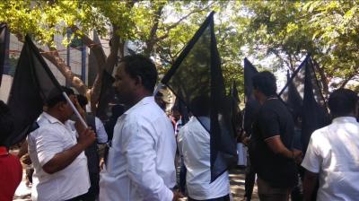 person set himself on fire protest inaction on cauvery issue