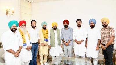 Congress leader and Barnal MC president Gurjit Singh Ramanvasia and social worker Kulwant Singh join AAP