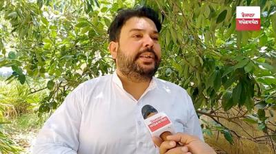 A young man who left Canada and came to Punjab started farming.