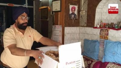 Closed Attari check post will affect the taste of fruits coming from Afghanistan