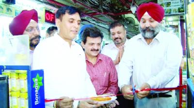 Sandeep Singh Randhawa inaugurating the Markfed Counter