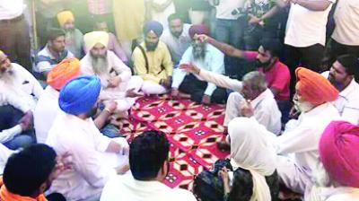 Expressing solidarity with Sucha Singh Chhotepur