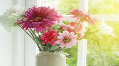 These methods will keep the freshness of the flowers