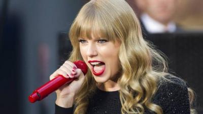 Taylor Swift Singer