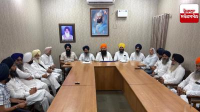 17 members of Haryana Committee withdrew their support from President Jhinda