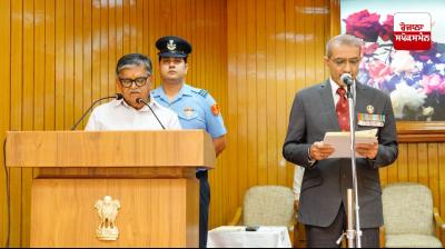  ਪੰਜਾਬ ਦੇ ਰਾਜਪਾਲ ਨੇ ਮੁੱਖ ਮੰਤਰੀ ਭਗਵੰਤ ਸਿੰਘ ਮਾਨ ਦੀ ਮੌਜੂਦਗੀ ਵਿੱਚ ਪੀ.ਪੀ.ਐਸ.ਸੀ. ਚੇਅਰਮੈਨ ਨੂੰ ਸਹੁੰ ਚੁਕਾਈ