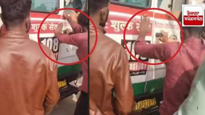 Patient dies due to ambulance door jamming