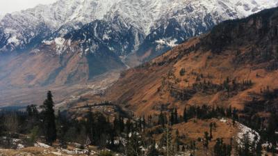Fans of seeing nominal snowfall on the mountains are disappointed News in punjabi 