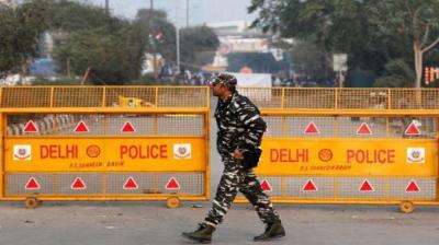 Weekend curfew in delhi