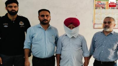 Vigilance arrested JE Jasmail Singh while accepting a bribe of Rs. 30,000 Punjab Vigilanc