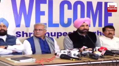 ਚੰਡੀਗੜ੍ਹ ’ਚ ਮੀਟਿੰਗ ਤੋਂ ਬਾਅਦ ਪੰਜਾਬ ਕਾਂਗਰਸ ਇੰਚਾਰਜ ਬੁਪੇਸ਼ ਬਘੇਲ ਪੱਤਰਕਾਰਾਂ ਨਾਲ ਗੱਲਬਾਤ ਕਰਦੇ ਹੋਏ 