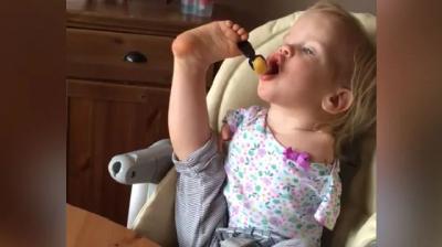 Anand mahindra emotional after watching toddler vasilina knutzen eating food video