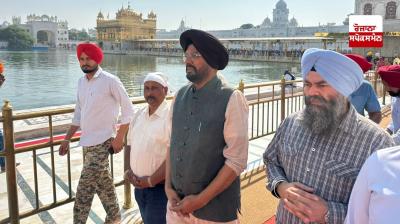 ਸ਼੍ਰੀ ਹਰਿਮੰਦਰ ਸਾਹਿਬ ਨਤਮਸਤਕ ਹੋਏ ਕੈਬਨਟ ਮੰਤਰੀ ਕੁਲਦੀਪ ਸਿੰਘ ਧਾਲੀਵਾਲ