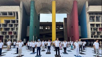 ਪੰਜਾਬ ਅਤੇ ਹਰਿਆਣਾ ਹਾਈ ਕੋਰਟ ਵਿਖੇ ਅੰਤਰਰਾਸ਼ਟਰੀ ਯੋਗ ਦਿਵਸ 2025 ਮਨਾਇਆ