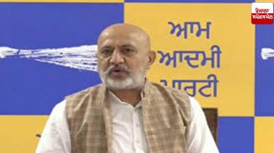 Ravneet Bittu himself admitted that alliance with Badal family means return of drugs and gangsters in Punjab: AAP