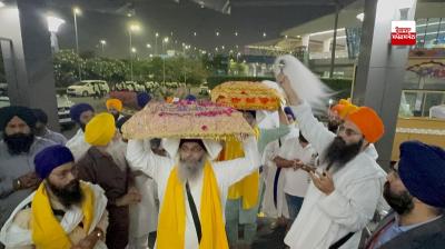 The new form of Sri Guru Granth Sahib arrived in Hong Kong under the care of Jathedar Daduwal.