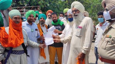 Farmers protest in Muktsar Sahib