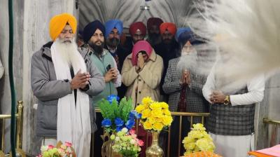 Guniv Kaur Majithia pays obeisance at Gurdwara Baba Buddha Sahib