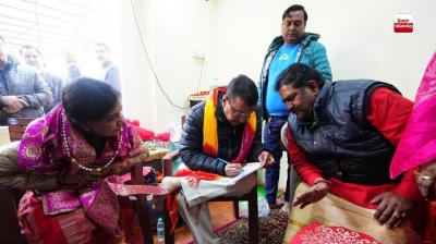 ਕੇਜਰੀਵਾਲ ਨੇ ਮਰਘਟ ਬਾਬਾ ਮੰਦਰ ਤੋਂ "ਪੁਜਾਰੀ-ਗ੍ਰੰਥੀ ਸਨਮਾਨ ਯੋਜਨਾ" ਦੀ ਸ਼ੁਰੂਆਤ ਕਰਦੇ ਹੋਏ 