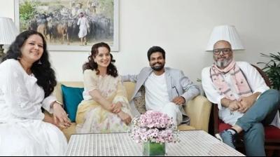 ਕੰਗਨਾ ਰਣੌਤ, ਨਿਰਮਾਤਾ ਜੋੜੀ ਬਬੀਤਾ ਆਸ਼ੀਵਾਲ, ਆਦਿ ਸ਼ਰਮਾ ਦੂਰਦਰਸ਼ੀ ਨਿਰਦੇਸ਼ਕ-ਲੇਖਕ ਮਨੋਜ ਤਪੜੀਆ