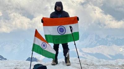 Punjab Police officer Gurjot Kaler hosts Tricolour on Mount Elbrus