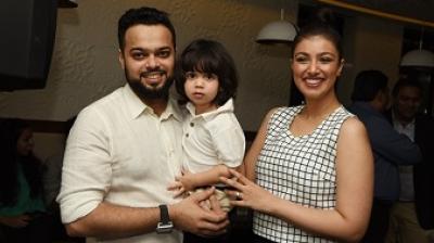 Ayesha Takia family