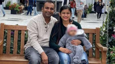 Ariha Shah with her parents (File picture)