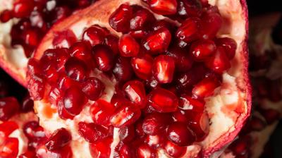  pomegranate seeds 