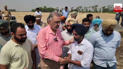 Minister promises to compensate farmers for straw losses from his salary