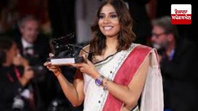 Indian filmmaker Anuparna Roy wins Best Director award