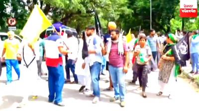 Police seal off press club in Chandigarh