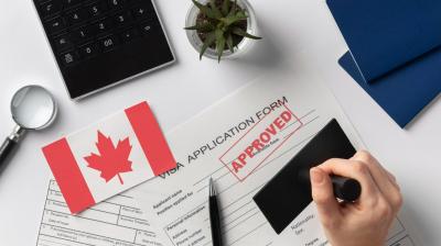 India resumes visa services in Canada 