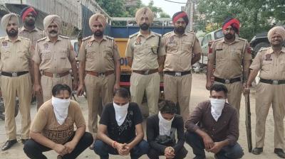 ਪੁਲਿਸ ਵਲੋਂ ਕਾਬੂ ਕੀਤੇ ਆਰੋਪੀ 