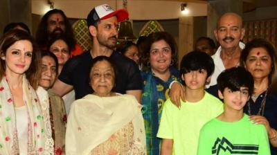 Hritik Roshan In Temple With Family 