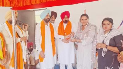 Former MLA Pinky inaugurated the government building and put up the post, notice from the health department