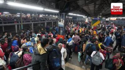Railways announces compensation for victims of stampede at New Delhi railway station