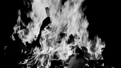 Punjab News: Son burns mother alive in Aligarh police station: Mother keeps burning, son keeps making videos
