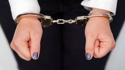  Woman arrested with 10 grams of heroin 