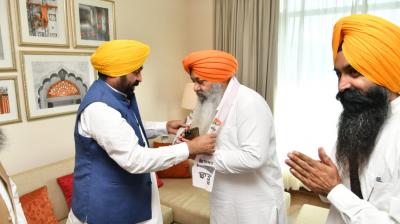  A blow to Congress in Majhe, Jagwinder Pal Singh Jagga joins 'AAP'