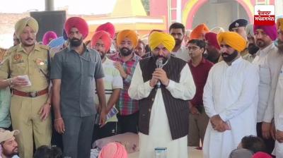 ਮੁੱਖ ਮੰਤਰੀ ਭਗਵੰਤ ਸਿੰਘ ਮਾਨ ਅੱਜ ਆਪਣੇ ਜੱਦੀ ਪਿੰਡ ਸਤੌਜ ਵਿਖੇ ਪੁੱਜੇ