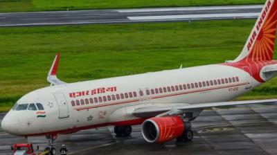 Drunk did a shameful act in the flight, urinated on the woman sitting in the business class, now strict action will be taken.