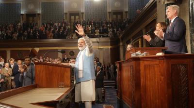 While praising the American parliamentarians, Modi indirectly targeted Rahul Gandhi