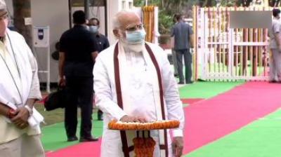 Modi inaugurates National Sanitation Center